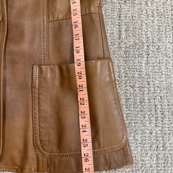 Vintage Women's Brown Leather Jacket - Picture 7 of 9
